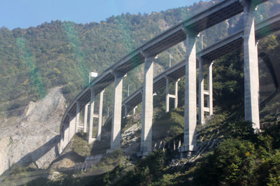 高速公路的奇跡 現(xiàn)代公路工程建筑的壯麗詩(shī)篇